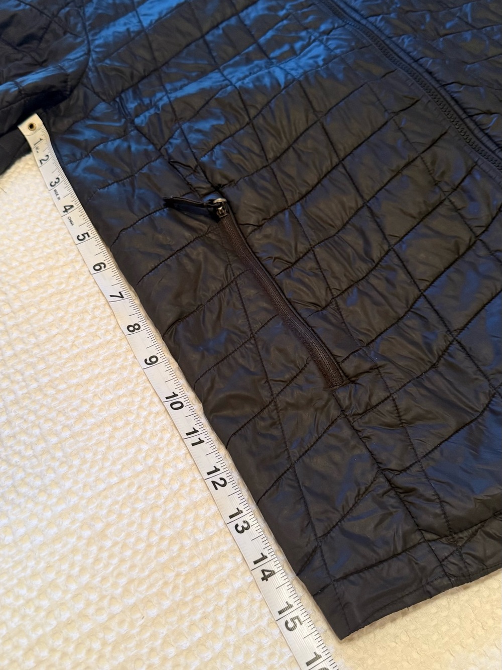 The North Face | Black Quilted Puffer Jacket | Kids XL Fits Women's M/L - Picture 6 of 15